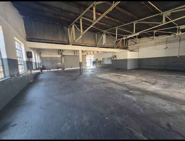 495M² WAREHOUSE TO LET IN KRUGERSDORP CENTRAL